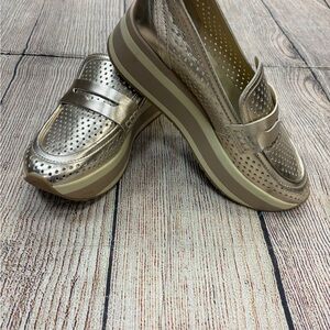 Dolce Vita Women's Metallic chunky Loafers